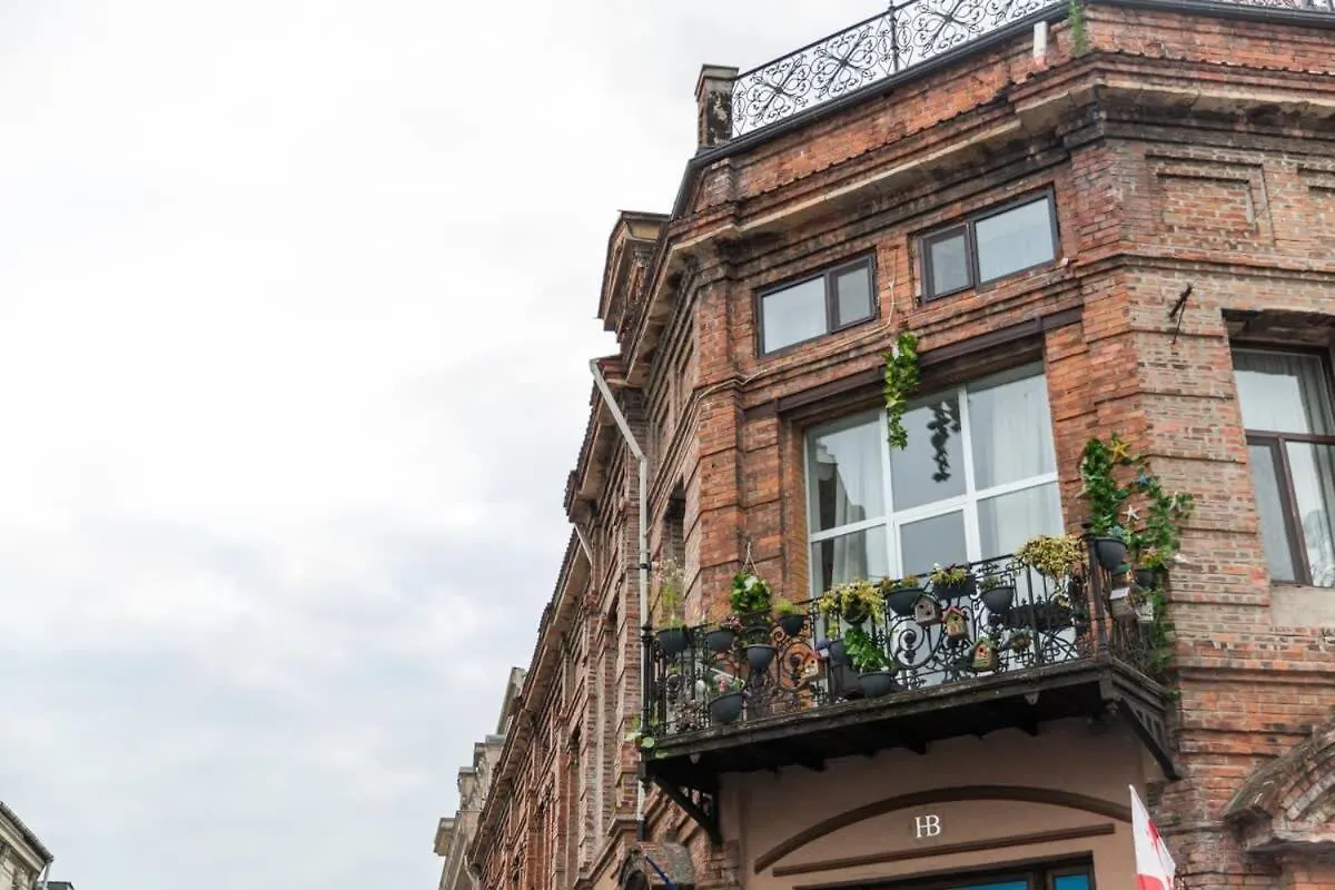 Stylish Apartment In Historic Building Batumi